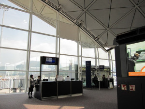 jal-first-hkg2nrt-011