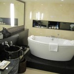 bt-bkk-one-bed-suite-019
