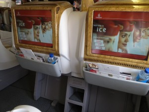 ek304-dxb2pvg-business-002